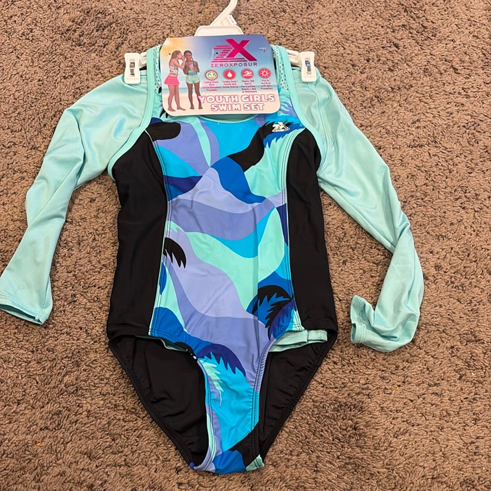 7/8 zeroxposur  swim set